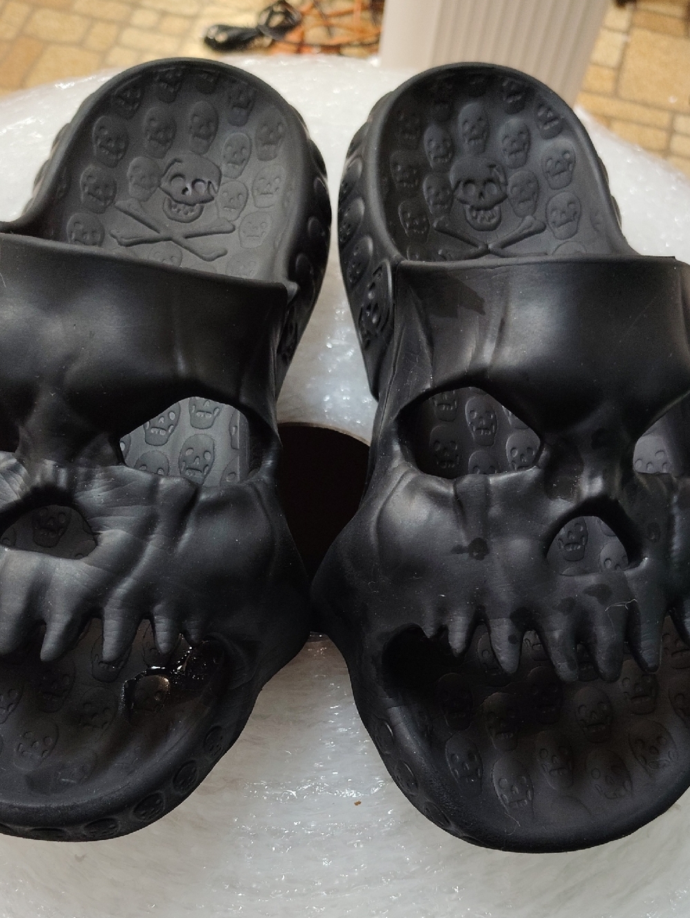 Black Skull Slides